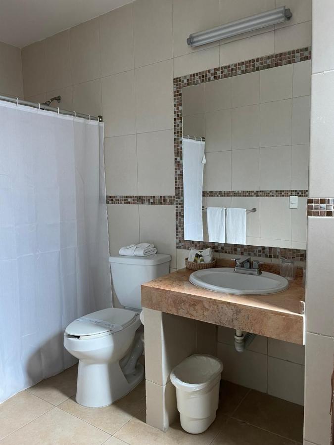 Hotel Santo Domingo Express Вільяермоса Екстер'єр фото