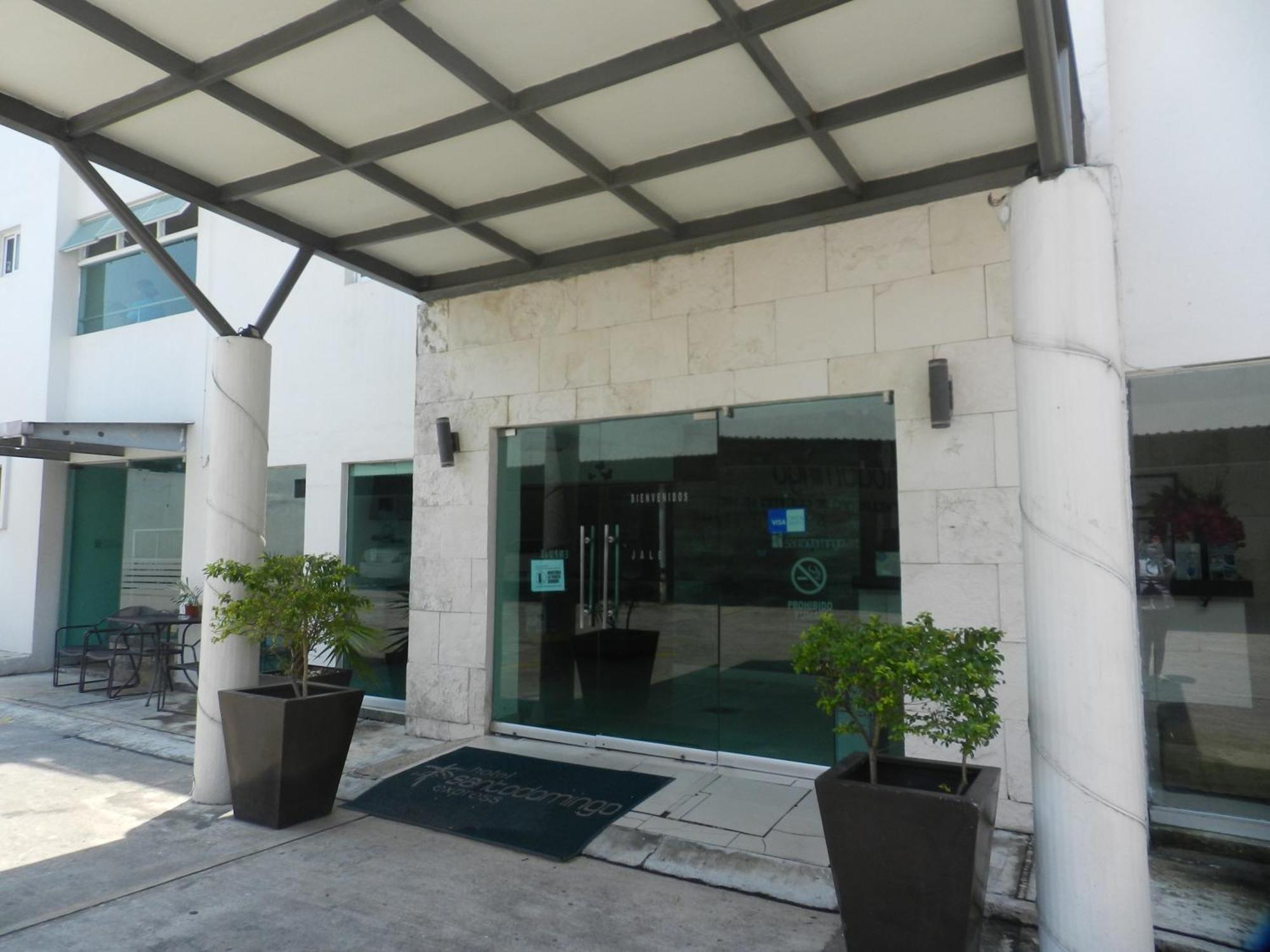 Hotel Santo Domingo Express Вільяермоса Екстер'єр фото